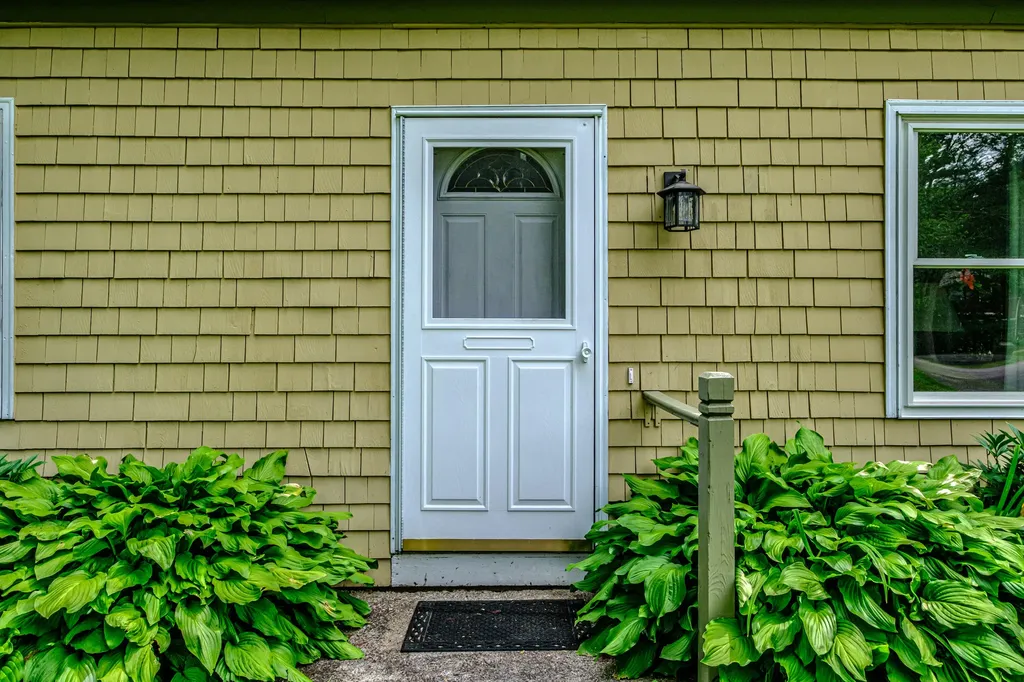 13 Hawthorn Circle Scarborough ME 04074