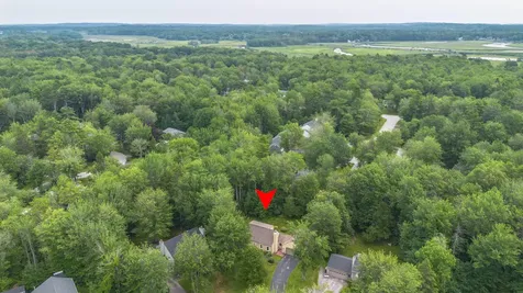 13 Hawthorn Circle Scarborough ME 04074