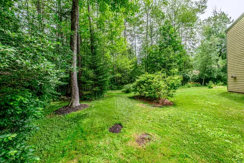 13 Hawthorn Circle Scarborough ME 04074
