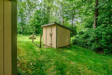 13 Hawthorn Circle Scarborough ME 04074