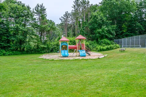 13 Hawthorn Circle Scarborough ME 04074