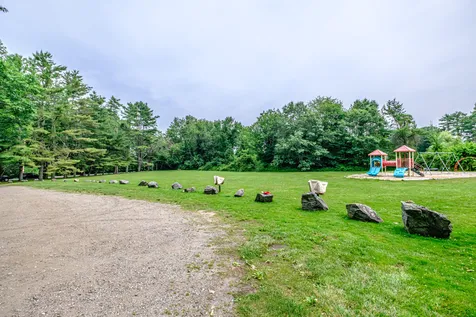 13 Hawthorn Circle Scarborough ME 04074