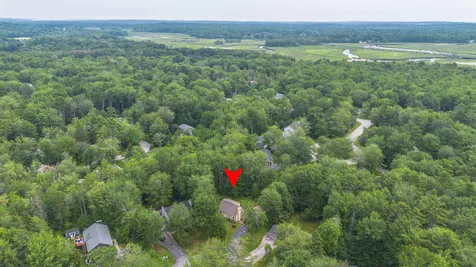 13 Hawthorn Circle Scarborough ME 04074