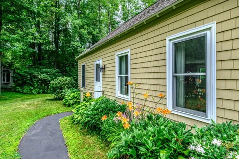 13 Hawthorn Circle Scarborough ME 04074