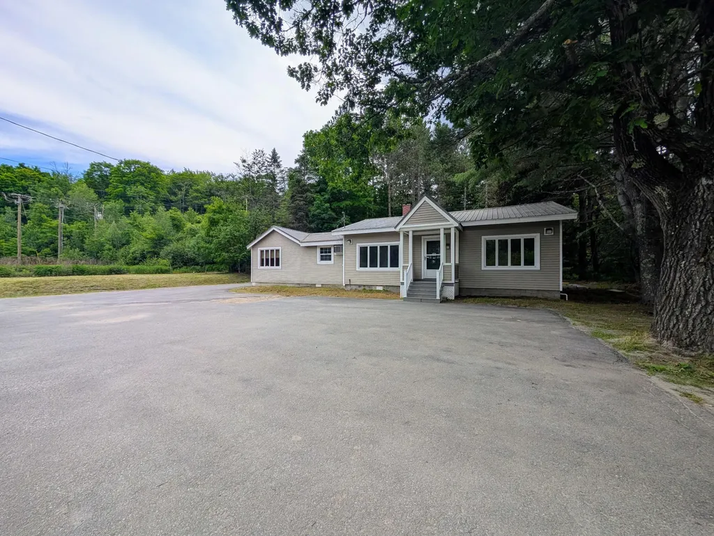 187 Wilton Road Farmington ME 04938