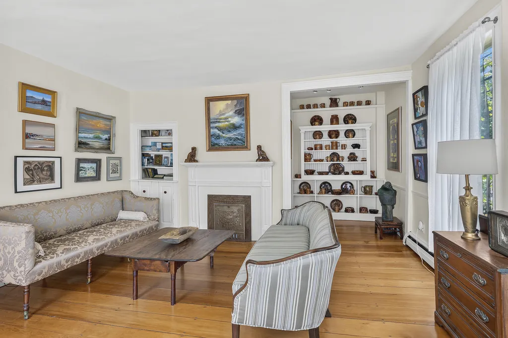54 Federal Street Wiscasset ME 04578