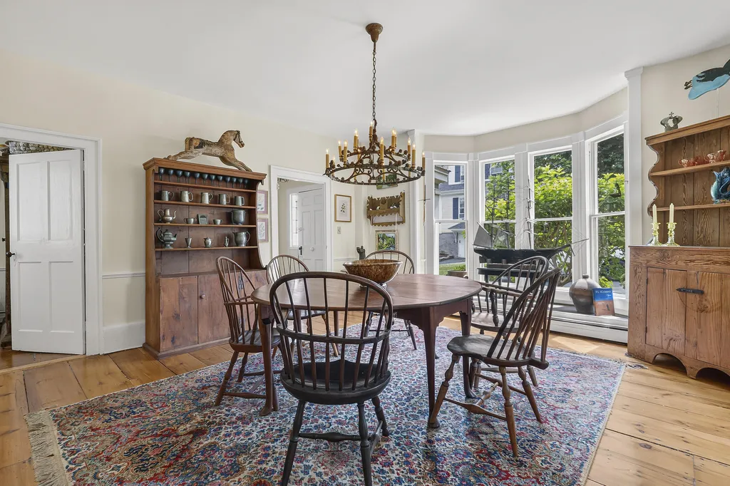54 Federal Street Wiscasset ME 04578