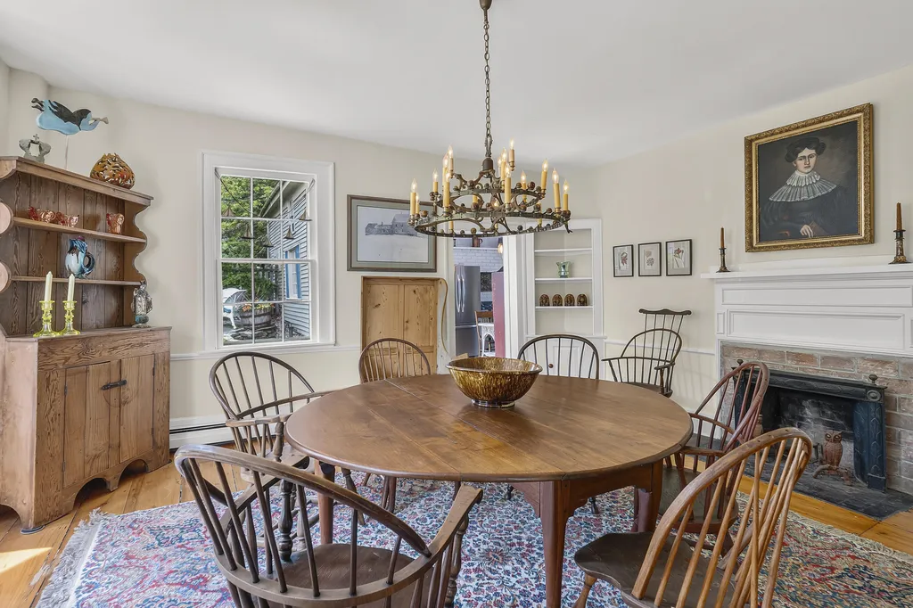 54 Federal Street Wiscasset ME 04578