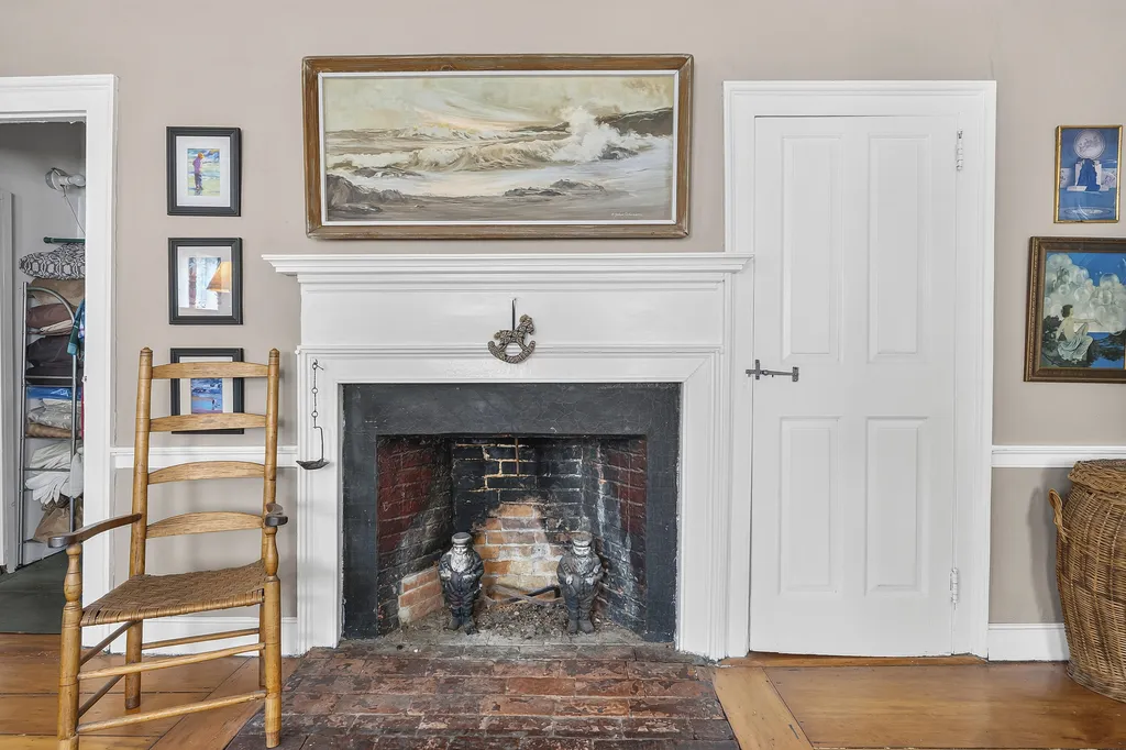54 Federal Street Wiscasset ME 04578