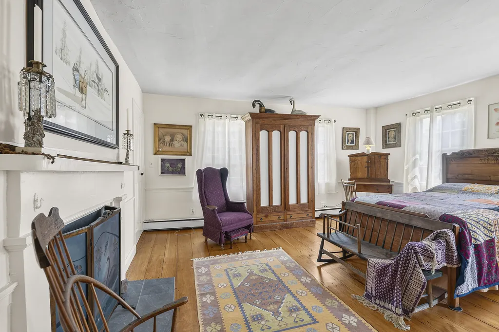 54 Federal Street Wiscasset ME 04578