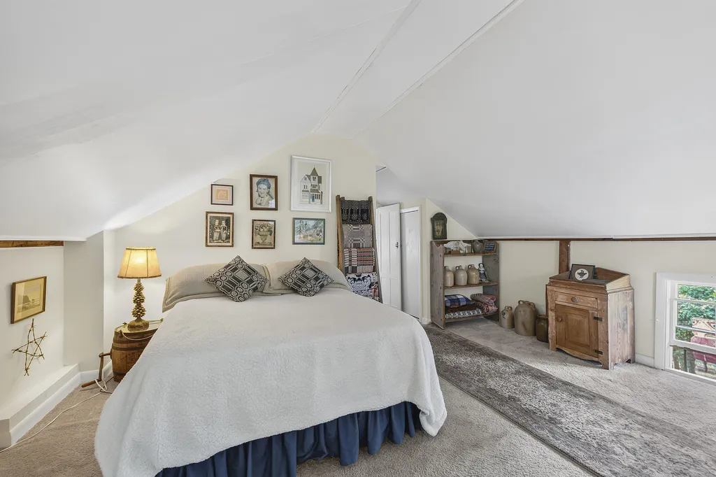 54 Federal Street Wiscasset ME 04578