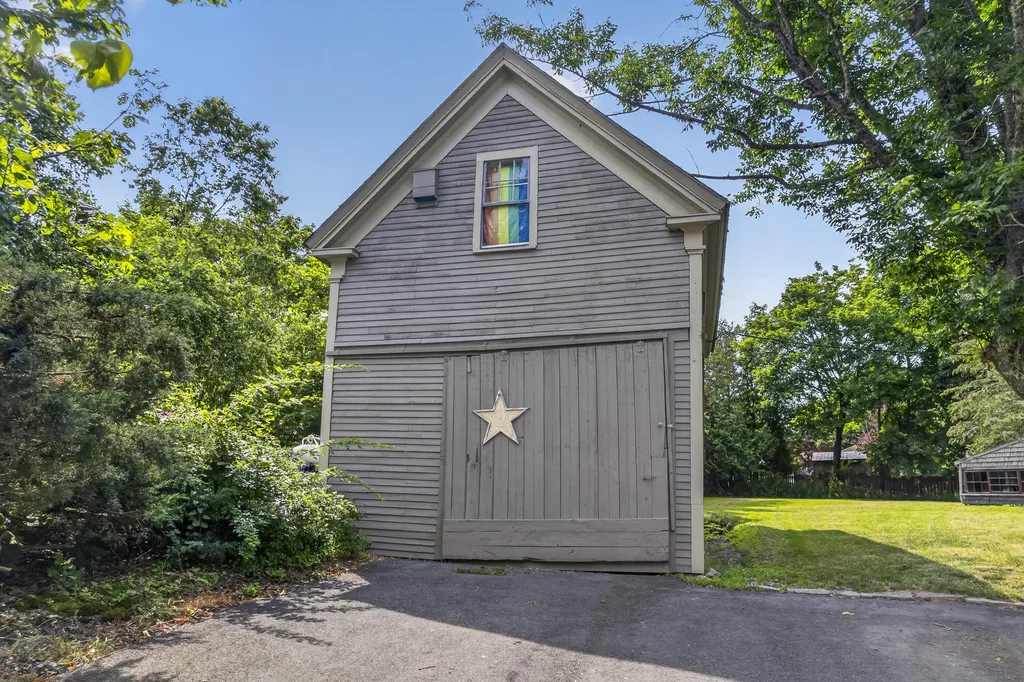54 Federal Street Wiscasset ME 04578