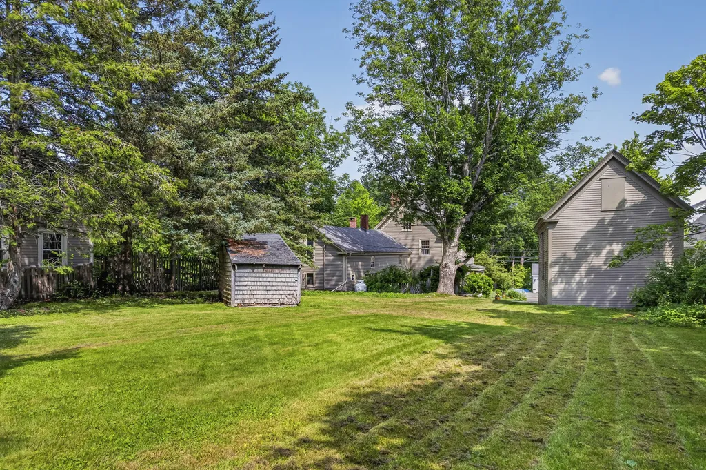 54 Federal Street Wiscasset ME 04578