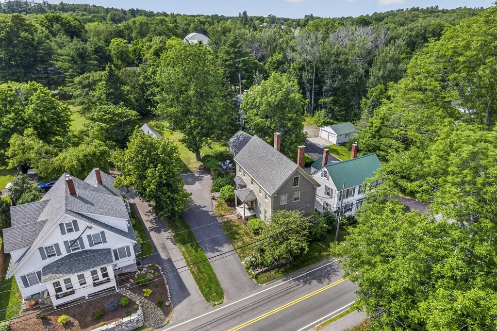 54 Federal Street Wiscasset ME 04578