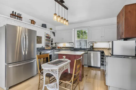 54 Federal Street Wiscasset ME 04578