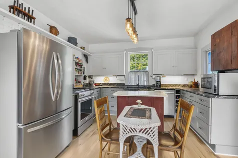 54 Federal Street Wiscasset ME 04578