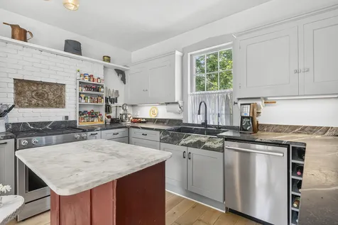 54 Federal Street Wiscasset ME 04578