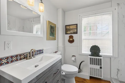 54 Federal Street Wiscasset ME 04578