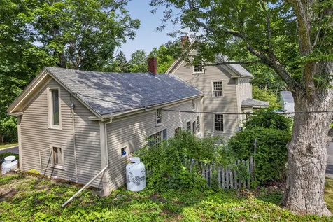 54 Federal Street Wiscasset ME 04578