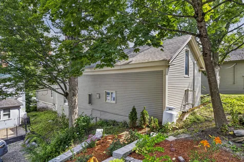 54 Federal Street Wiscasset ME 04578