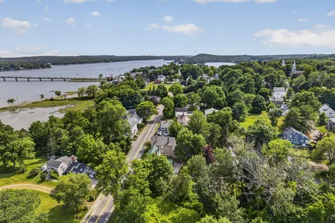 54 Federal Street Wiscasset ME 04578