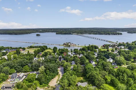54 Federal Street Wiscasset ME 04578