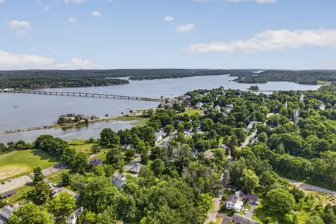 54 Federal Street Wiscasset ME 04578
