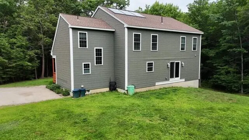 141 Bradbury Street Lewiston ME 04240