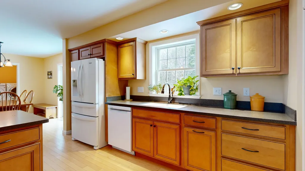141 Bradbury Street Lewiston ME 04240