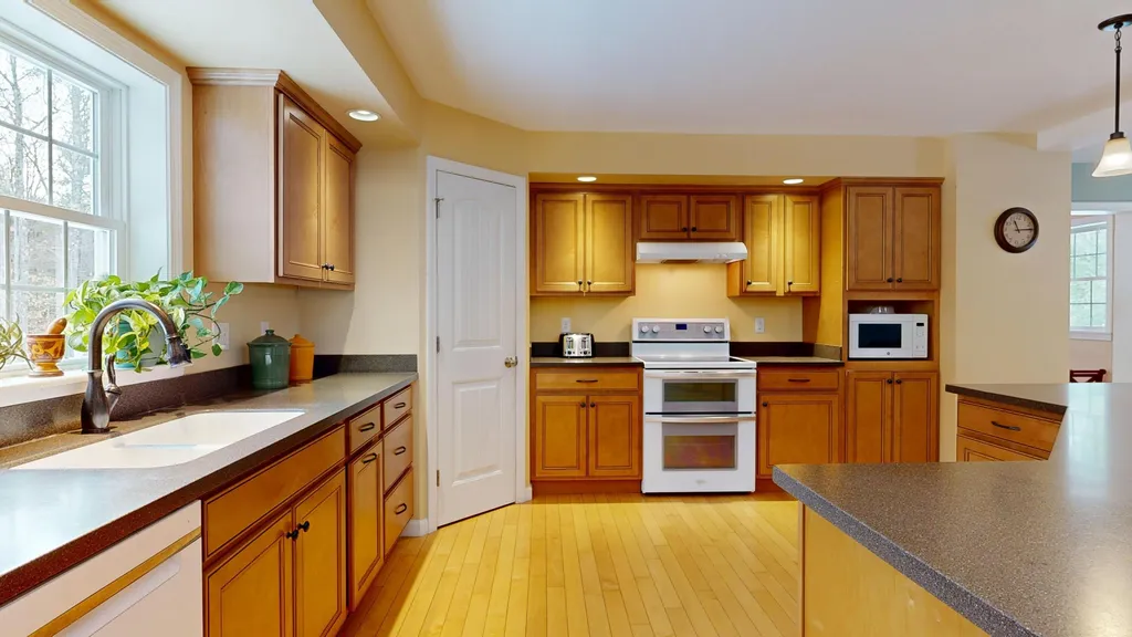 141 Bradbury Street Lewiston ME 04240