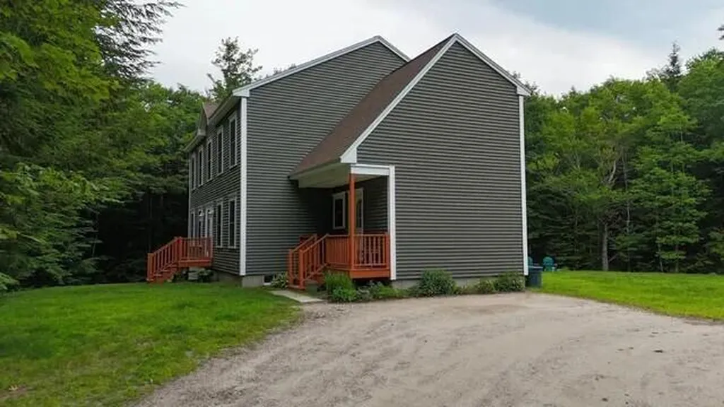 141 Bradbury Street Lewiston ME 04240