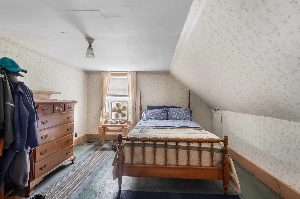 131 Dennett Road Kittery ME 03904