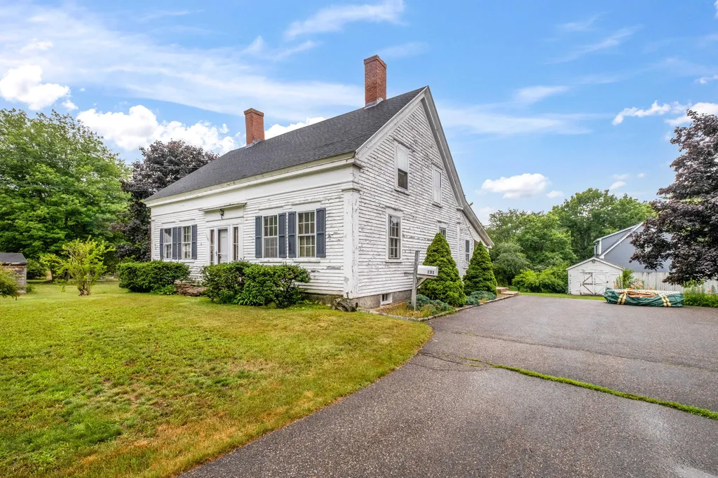 131 Dennett Road Kittery ME 03904