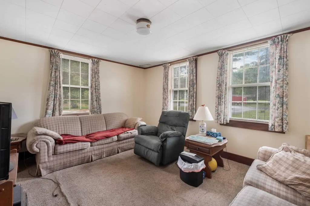 131 Dennett Road Kittery ME 03904