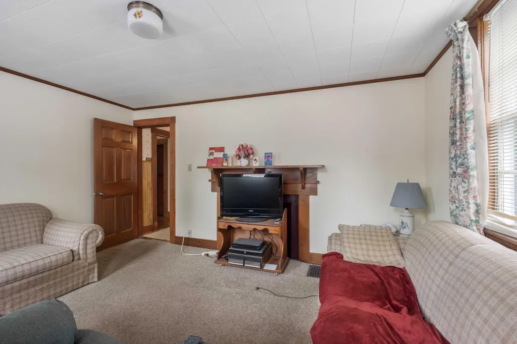 131 Dennett Road Kittery ME 03904