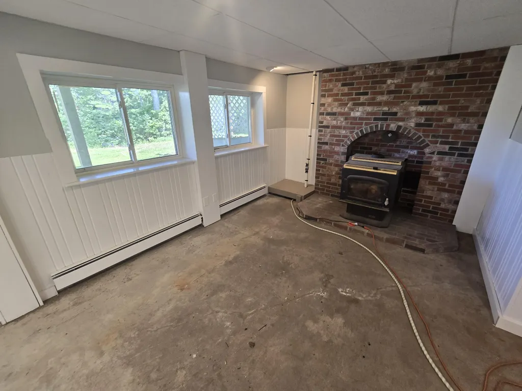 884 Transalpine Road Lincoln ME 04457