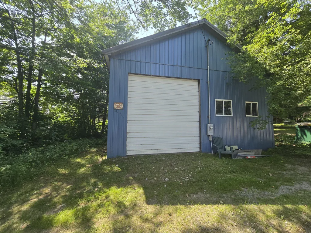 884 Transalpine Road Lincoln ME 04457