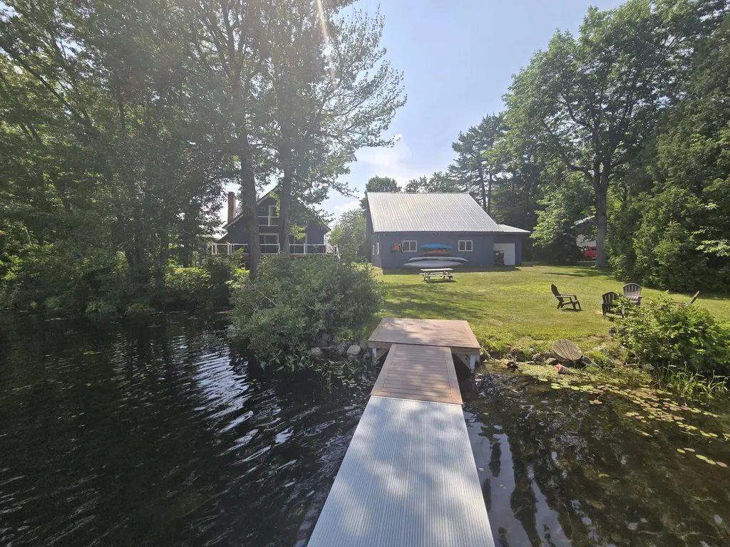 884 Transalpine Road Lincoln ME 04457