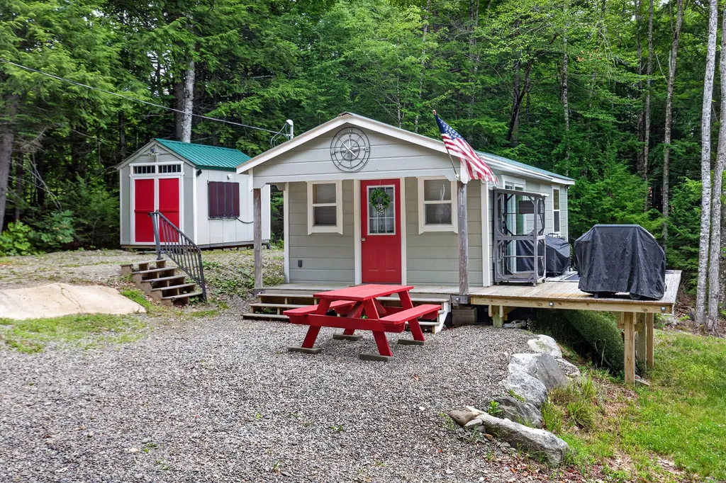 1750 Houston Road Lincoln ME 04457