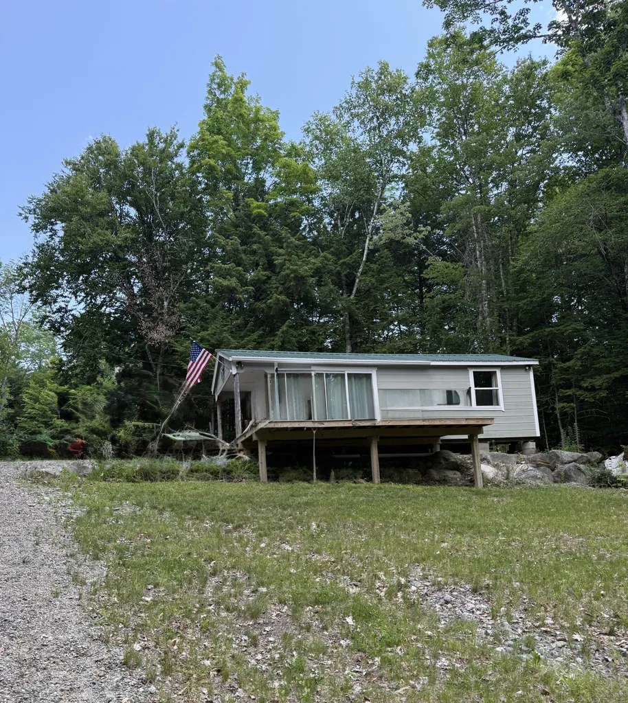 1750 Houston Road Lincoln ME 04457