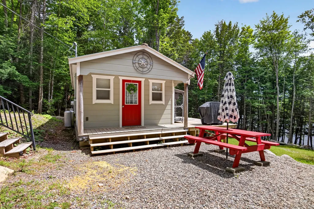 1750 Houston Road Lincoln ME 04457