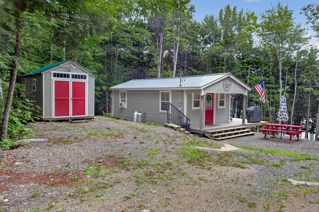 1750 Houston Road Lincoln ME 04457