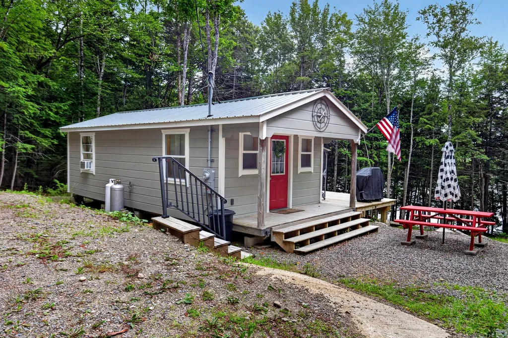 1750 Houston Road Lincoln ME 04457
