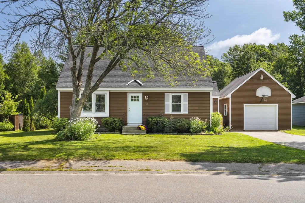 12 Barnstable Road South Portland ME 04106