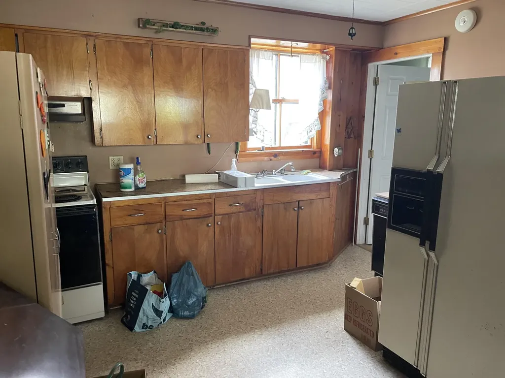 233 Madawaska Avenue Pittsfield ME 04967