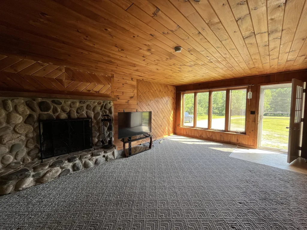 273 Rome Road Mercer ME 04957