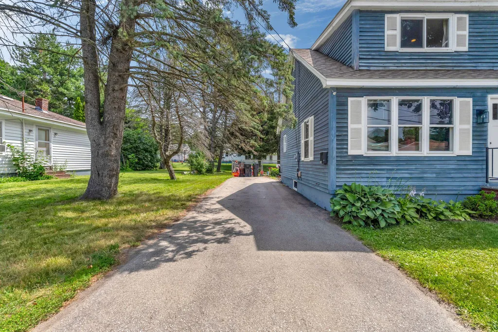 385 Essex Street Bangor ME 04401