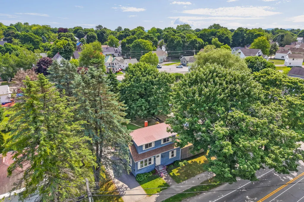 385 Essex Street Bangor ME 04401