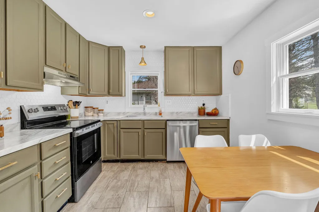 385 Essex Street Bangor ME 04401