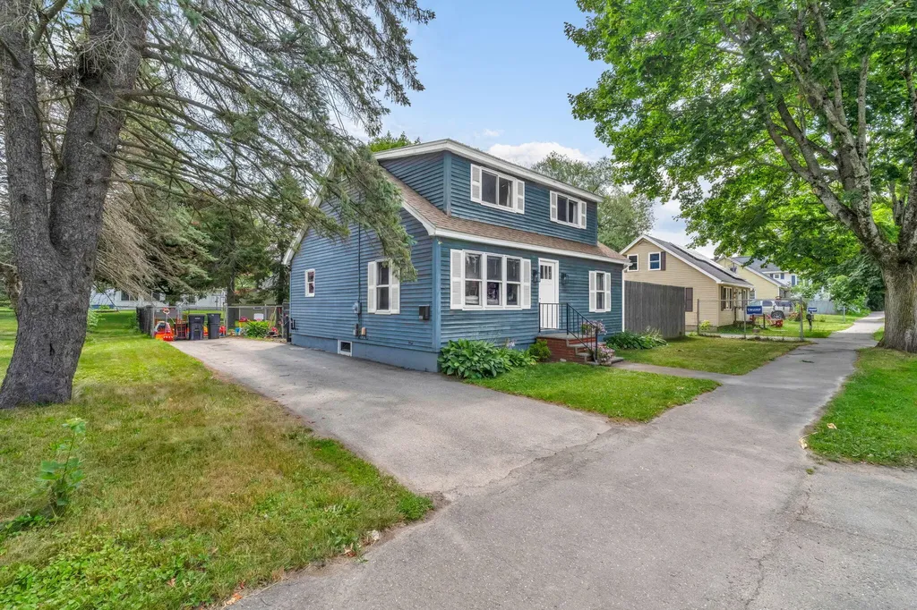 385 Essex Street Bangor ME 04401